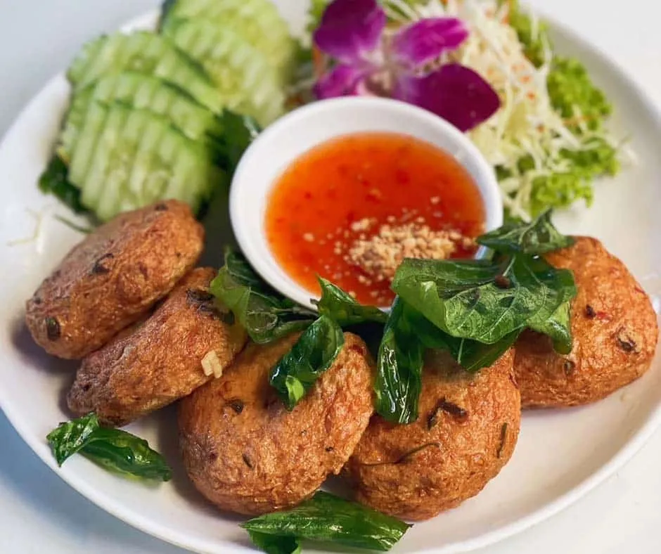 อาหารยอดนิยม คลอง 5 ที่ร้าน ครัวจิตรา Garden House